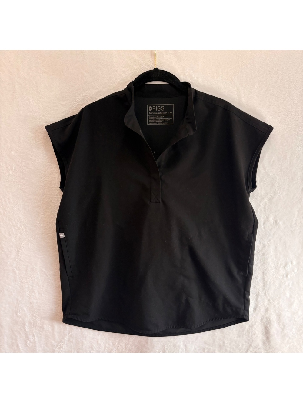 FIGS Technical Collection Scrub Top – Women’s XS Black